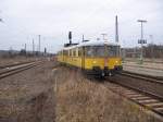 Die beiden Gleismesstriebwagen 725 002-0 + 726 002-9 warteten am 12.03.2012 in Naumburg Hbf als NbZ 94021 auf die Ausfahrt nach Nebra. (Foto: Hans Grau)