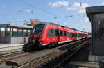 zugverkehr-in-naumburg-hbf/819325/db-442-274-als-re-4987 DB 442 274 als RE 4987 'Franken-Thüringen-Express' von Leipzig Hbf nach Nürnberg Hbf, am 17.07.2023 in Naumburg (S) Hbf.