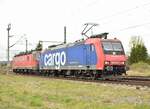 SBB Cargo 482 016-3 mit der Re 6/6 620 052-1 von Eisenach nach Rostock, am 04.04.2024 in Naumburg (S) Hbf. (Foto: Maik Köhler)