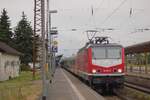 TRI 143 567-6 mit dem  Thringen-Warnemnde-Express Neptun  von Eisenach nach Warnemnde, am 12.07.2025 in Naumburg (S) Hbf.