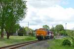 EBS 106 250-4 + 110 001 und 242 xxx auf Überführungsfahrt nach Naumburg Hbf, am 25.05.2021 in Balgstädt.