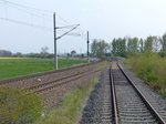 Das Unstrutbahngleis am Abzeig Reinsdorf (b Artern) am 01.05.2016. Links das Gleis der Strecke von Erfurt nach Sangerhausen. (Foto: Ralf Kuke)
