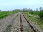 Die Unstrutbahn am 01.05.2016 im Bereich des ehemaligen Gleisdreiecks in Reinsdorf (b Artern). Früher konnten dort Züge von der Unstrutbahn direkt in Richtung Erfurt abbiegen. (Foto: Ralf Kuke)
