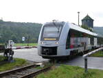 abellio 1648 911 als RB 80553 von Wangen nach Naumburg Ost, am 27.09.2021 bei der Ausfahrt in Nebra.