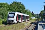 Abellio 1648 405 steht am 30.07.2020 als RB nach Naumburg (S) Ost in Nebra und wartet auf die Kreuzung mit dem Gegenzug nach Wangen (U).