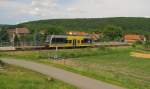 Burgenlandbahn 672 901  Der Querfurter  als RB 34881 nach Naumburg (S) Ost, am 06.06.2011 am Hp Wangen (U).