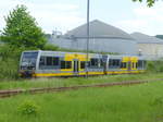 br-672-lvt-s/558877/burgenlandbahn-672-909--672-913 Burgenlandbahn 672 909 + 672 913 am 21.05.2017 in Karsdorf Bbf. Sie kamen zuvor vom Anschlussgleis des Zementwerks und im Zugzielanzeiger stand 'Merseburg'.
