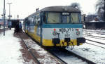 KEG VT 2.14 als RB nach Naumburg, am 25.01.1997 in Artern. (Foto: Werner Brutzer)