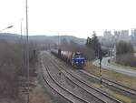 InfraLeuna 206 brachte am 19.02.2019 leere Kesselwagen zur Abstellung nach Vitzenburg und passiert auf dem Foto den Bahnhof Karsdorf.