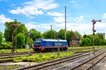 Am 15.05.2026 pausierte die raildox 159 444-9 im Bahnhof Zeitz.