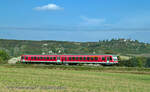 Am 17.09.2006 war dieser 628er auf der #Unstrutbahn bei Laucha (Unstrut) als RB Richtung Nebra unterwegs. Im Hintergrund ist die alte Lauchaer Fliegerschule auf dem Berg zusehen. (Foto: Ulf Wackernagel)