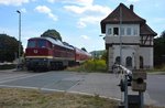 EBS 132 334-4 mit dem DPE 74382 von Naumburg Hbf nach Karsdorf, am 20.08.2016 bei der Ausfahrt in Laucha. (Foto: dampflok015)
