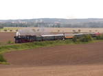 EFSFT 44 1486-8 und CLR 229 181-3 am Zugschluss mit dem DPE 24178 von Magdeburg Hbf nach Laucha, am 09.09.2017 bei Kleinjena.