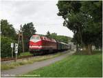 CLR 229 181-3 und EFSFT 44 1486-8 am Zugschluss mit dem DLr 24892 von Naumburg Hbf nach Laucha, am 09.09.2017 in Balgstädt. (Foto: Steffen Tautz)