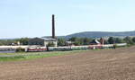 Zum grten Weinfest in Mitteldeutschland, dem Freyburger Winzerfest, kam am 09.09.2023 die PRESS 118 757-4 mit einem schnen Wagenpark aus Zwickau (Sachs) Hbf ins Unstruttal und fhrt hier in Laucha