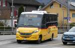 (283'278) - PostAuto Zentralschweiz - Nr. 304/OW 41'563/PID 12'175 - Iveco/K-Bus am 19. Dezember 2025 beim Bahnhof Sarnen
