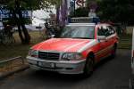 Feuerwehr D�sseldorf  D 2582  NEF  Mercedes   Aufgenommen auf der D�sseldorfer Rheinkirmes, 23.7.2010.