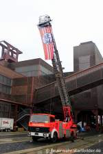 Diese DLK 23/12 (Florian Essen 1-DLK-3) geh�rt zur Feuerwehr Essen.