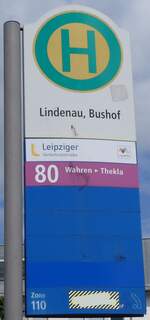 (264'687) - Leipziger Verkehrsbetriebe-Haltestellenschild - Leipzig, Lindenau Bushof - am 11. Juli 2024