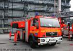 Diese DLK 23/12 (HH 2713) auf MAN 15.284LC mit Metz Aufbau habe ich beim Tag der offenen T�r der Feuerwehrschule Hamburg aufgenommen am 21.5.2011.