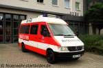 Dieser ELW 1 (1/11/1) steht beim Tdo der FF Bottrop Altstadt vor der Feuerwache 1.