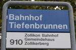 (164'955) - ZVV-Haltestellenschild - Z�rich, Bahnhof Tiefenbrunnen - am 17.