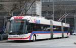 (285'719) - VBL Luzern - Nr. 420 - Hess/Hess Doppelgelenktrolleybus am 23. M�rz 2026 beim Bahnhof Luzern