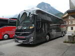 (264'308) - Aus Oesterreich: Fuchs, Hartberg - HF 909 EI - Volvo am 2. Juli 2024 in Innertkirchen, Hotel Hof+Post