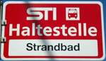 (128'178) - STI-Haltestellenschild - Thun, Strandbad - am 1.