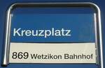 (139'481) - ZVV-Haltestellenschild - Hinwil, Kreuzplatz - am 16.